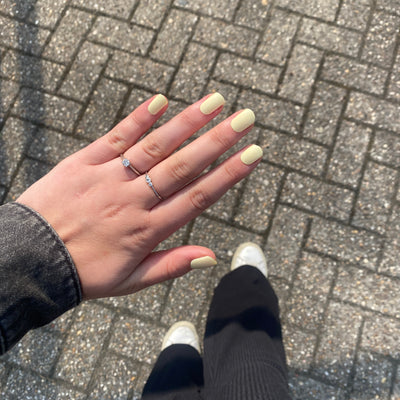 Pastel-Yellow-Gel-YellowSnails
